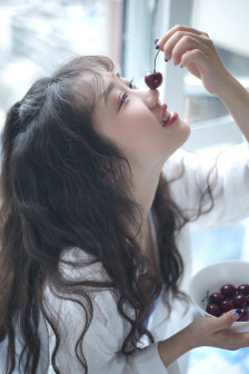 不穿内衣的已婚妇女